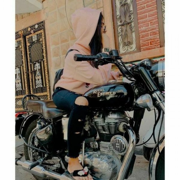  پروفایل اینستاگرام دخترانه با تم روشن