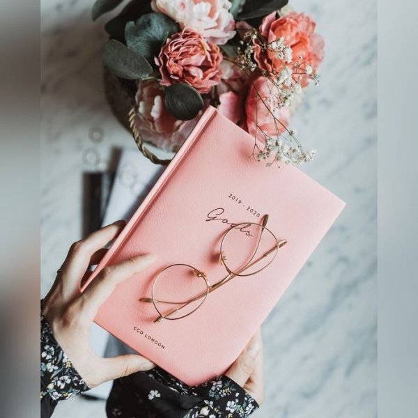  عـکس دخترونه شیک و باکلاس خارجی اینستاگرام