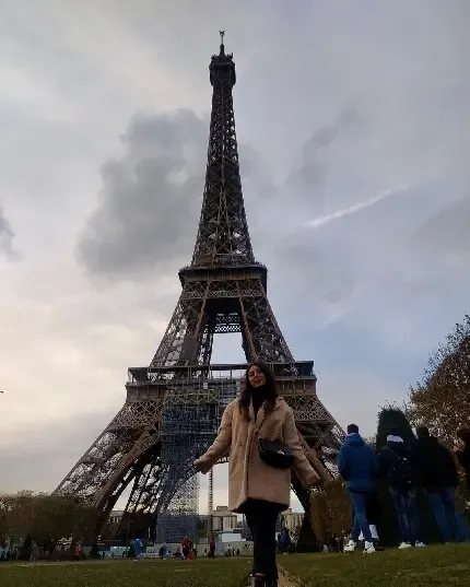  عکس برج ایفل پس زمینه