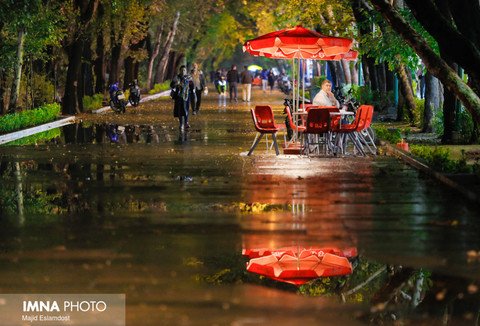  عکس چهارباغ اصفهان شب