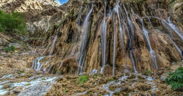  عکس آبشار در طبیعت ایران