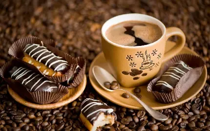  عکس فنجان قهوه در خانه