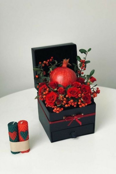 تزیین انار برای مدرسه