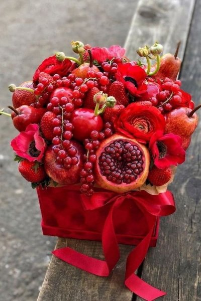تزیین انار برای مدرسه