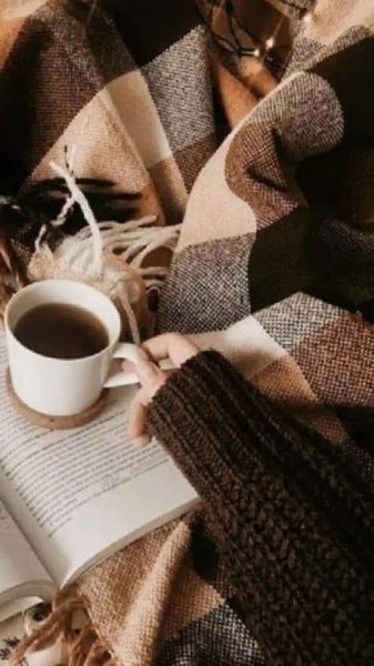  عکس قهوه و کتاب طبیعی
