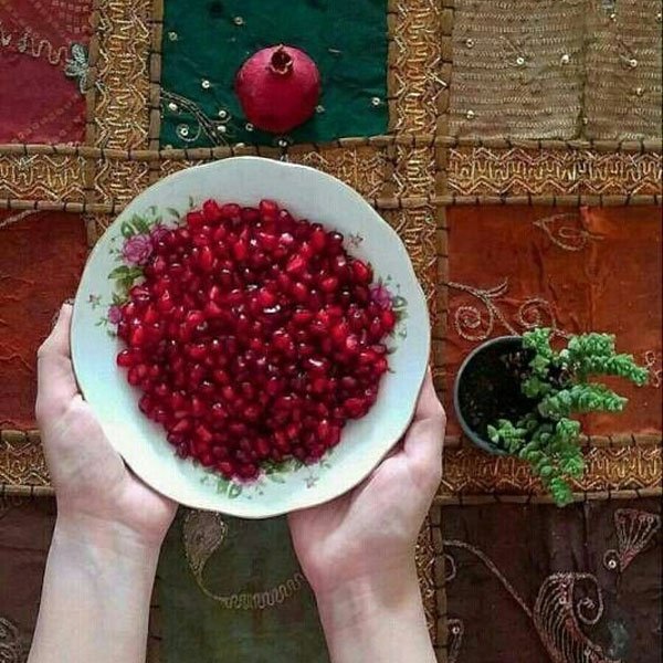 عکس شب یلدا دخترانه