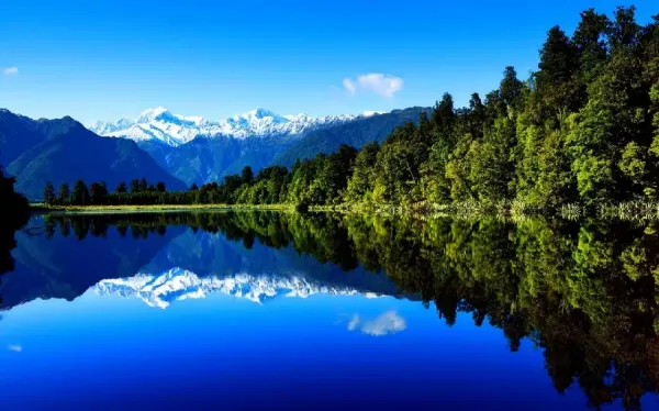  والپیپر طبیعت کوهستانی سرسبز