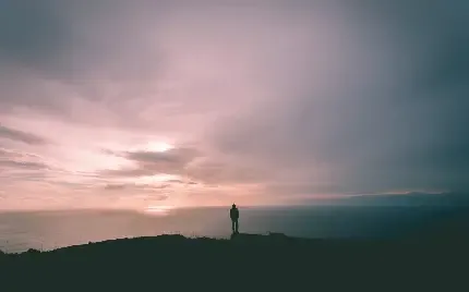 عکس تنهایی پسر بدون چهره برای زمینه موبایل