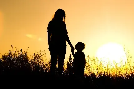  عکس مادر و بچه در دشت برای پروفایل