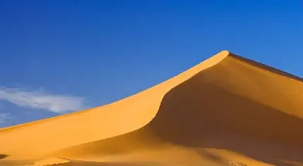 پس زمینه کویر در غروب