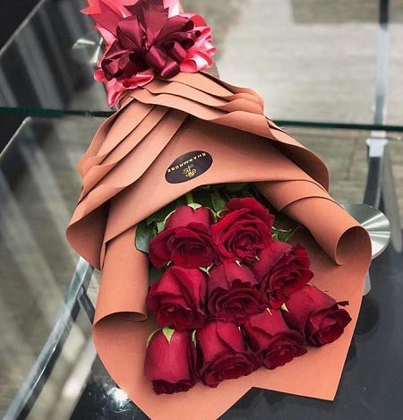  والپیپر دسته گل رز قرمز عاشقانه