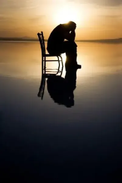  عکس بک گراند پسرانه غمگین