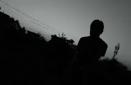  عکس بک گراند پسرانه غمگین