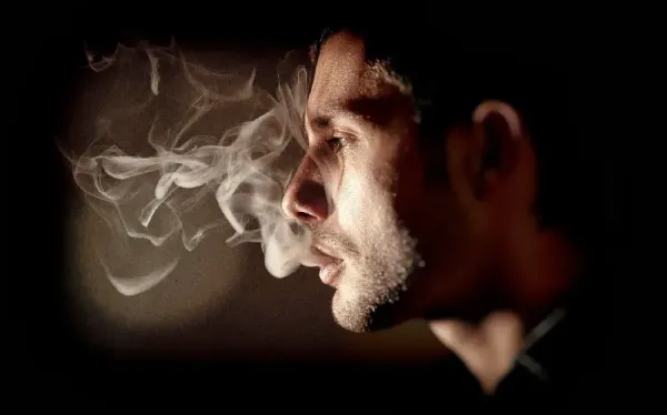 عکس پروفایل سیگار پسرونه