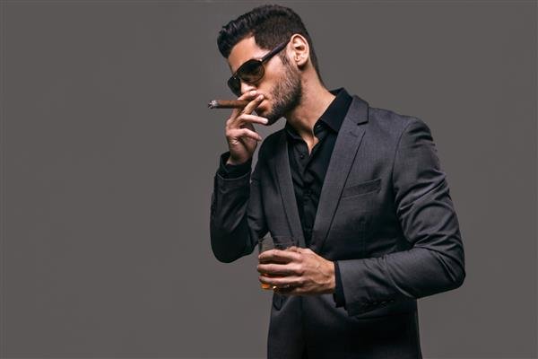  والپیپر پسرانه فانتزی با سیگار برگ