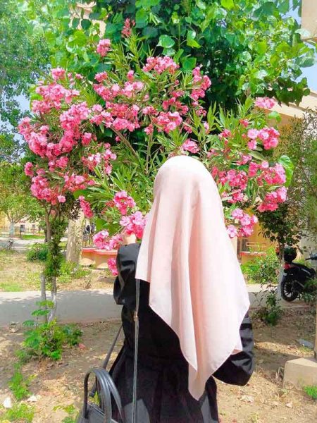  عکس زن محجبه شیک برای پروفایل اینستا