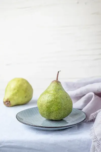 والپیپر گلابی نرم و آب دار