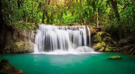  والپیپر آبشار کوهستانی مخصوص گوشی موبایل