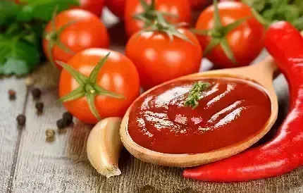 عکس با کیفیت گوجه فرنگی باران خورده