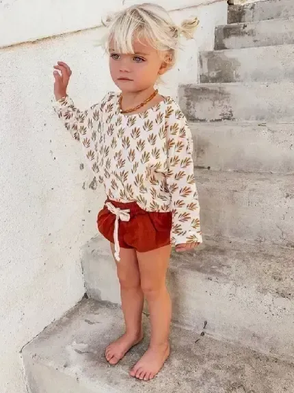 عکس بچه بلوند و چشم آبی خوشگل