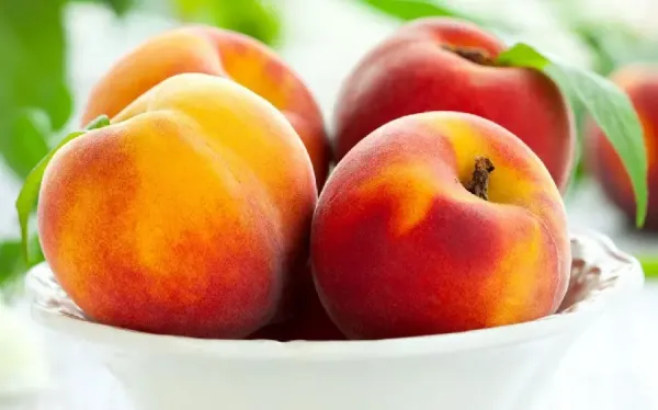 عکس هلو برای تصویر زمینه