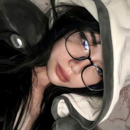  تصویر زمینه دختر با عینک دودی خفن