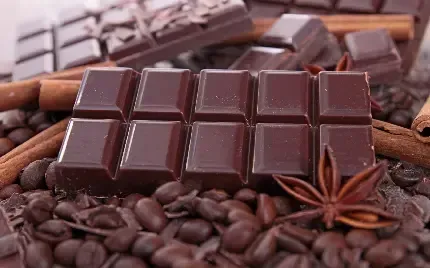  عکس زمینه شکلات های لاکچری برای لپ تاپ