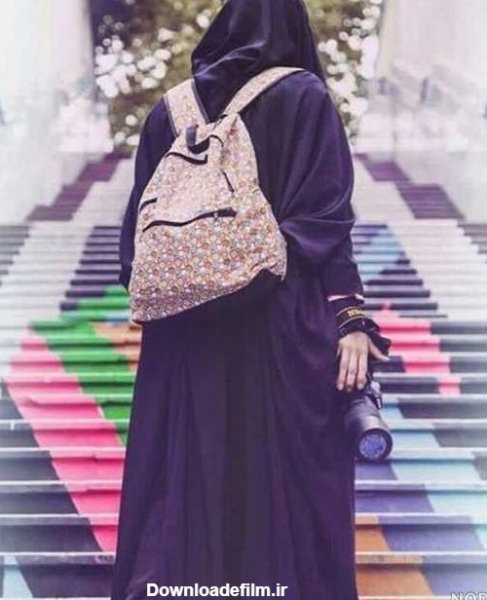  والپیپر دختر با کوله پشتی