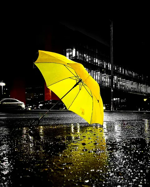  عکس چتر و باران برای پروفایل