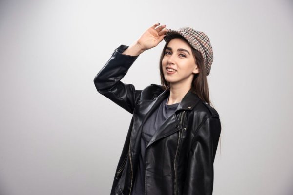 ژست عکس دخترانه لاکچری