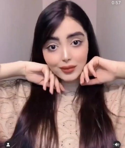  عکس ژست دخترانه سلفی