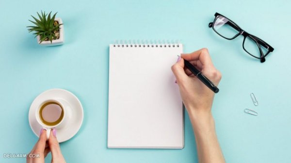 عکس کتاب خواندن دخترانه