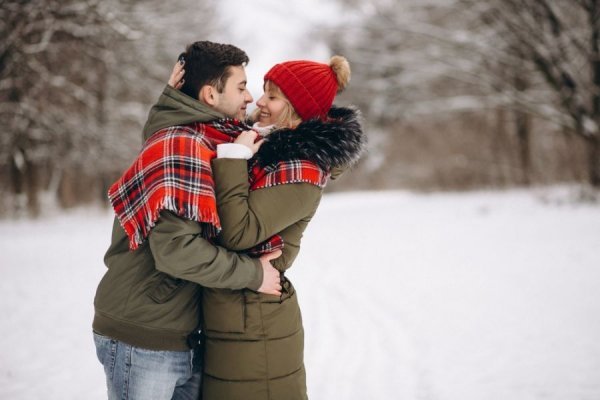 ژست عکاسی در برف بدون چهره