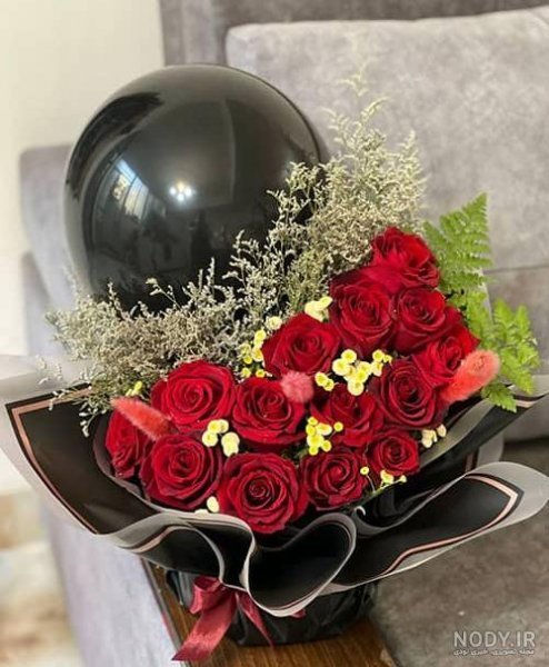  عکس دسته گل رز قرمز عاشقانه