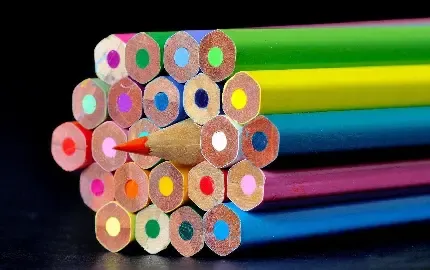  عکس پس زمینه مداد رنگی برای کامپیوتر
