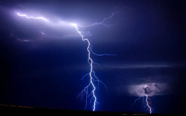  دانلود عکس رعد و برق برای پروفایل