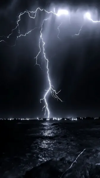  دانلود عکس رعد و برق برای پروفایل