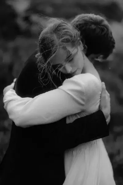 عکس زن و شوهر در بغل هم