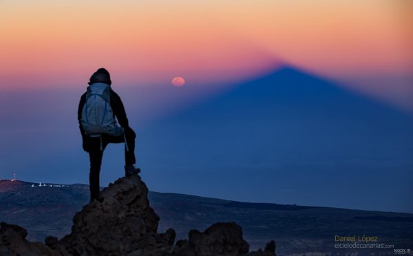  عکس غروب خورشید از پشت کوه برای پروفایل