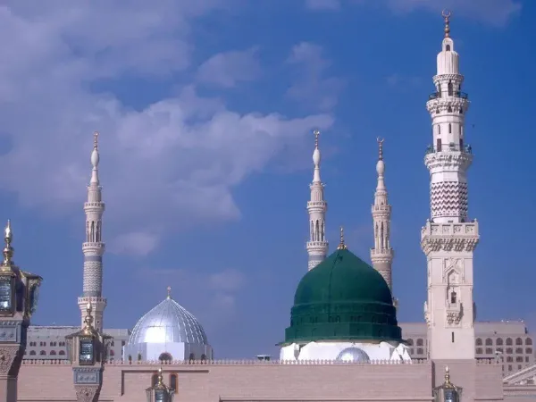 بک گراند مسجد النبی برای گوشی