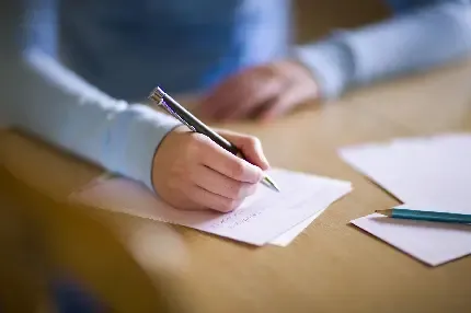  عکس نویسنده برای پروفایل