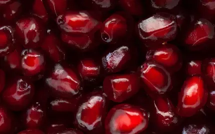  عکس انار قاچ شده برای بکگراند آیفون