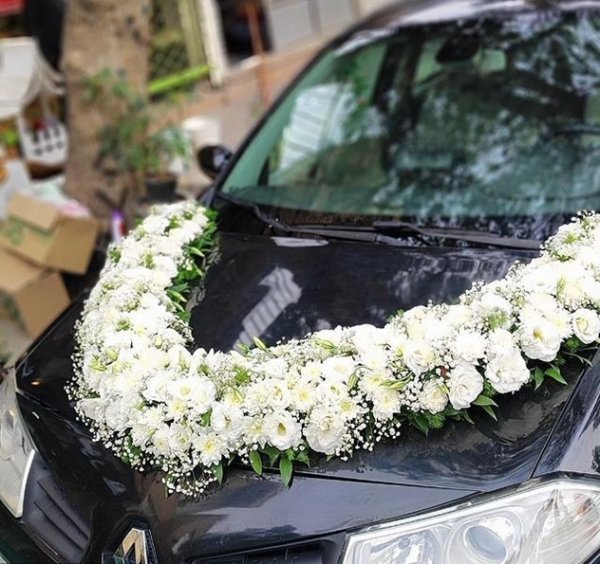  عکس گل ارایی ماشین عروس ساده و شیک