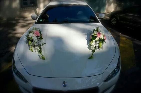  عکس گل ارایی ماشین عروس ساده و شیک