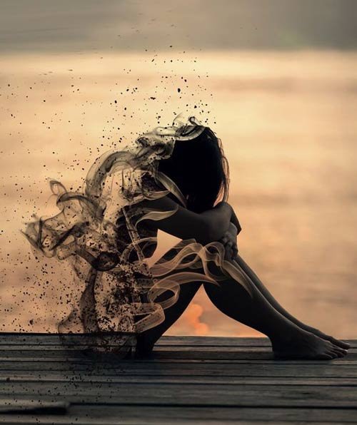  عکس دختر در تاریکی