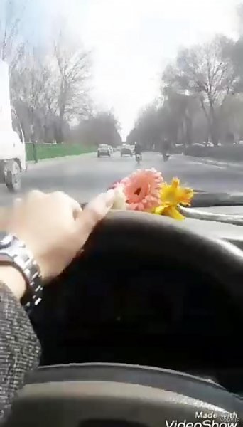 عکس پروفایل دختر با ماشین ایرانی