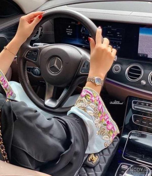 عکس پروفایل دختر با ماشین ایرانی