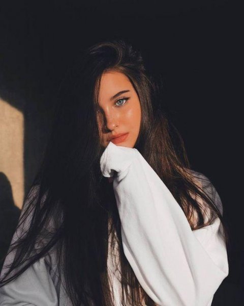 تصویر پروفایل دخترانه جذاب و لاکچری