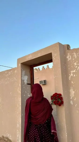 عکس پروفایل دختر با حجاب کنار دریا