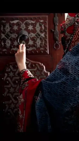 عکس پروفایل دختر با حجاب کنار دریا
